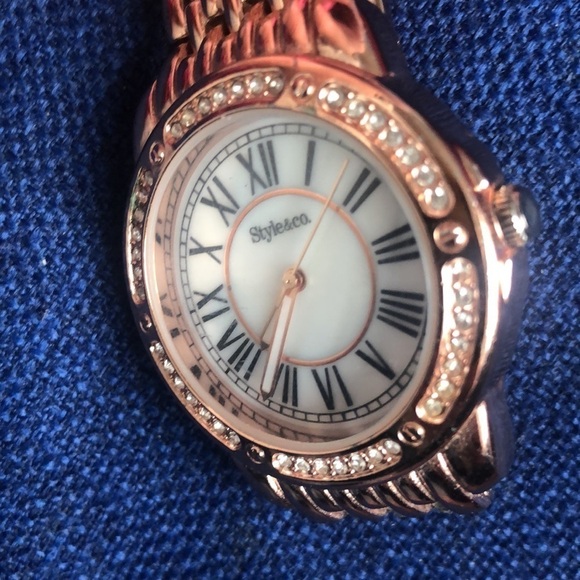 Rose Gold Style & Co Women’s Watch - Picture 4 of 5